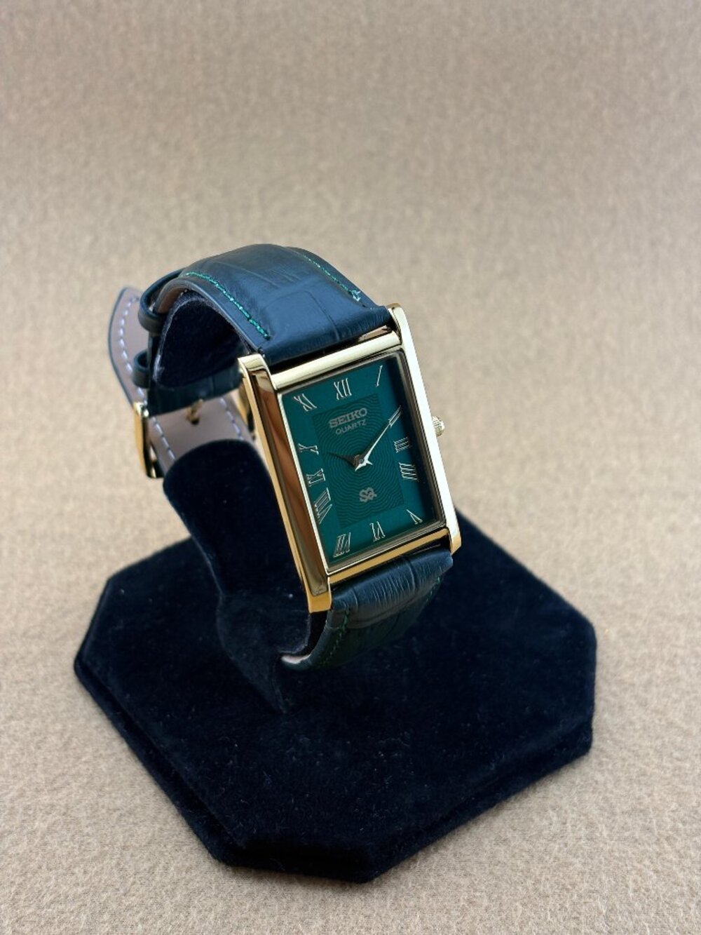 GREEN GOLD VINTAGE Seiko Vintage slim Quartz men's wristwatch